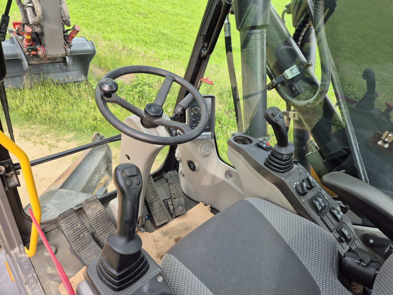 Volvo EW 140 D mobiele kraan / graafmachine (draaikantelstuk)