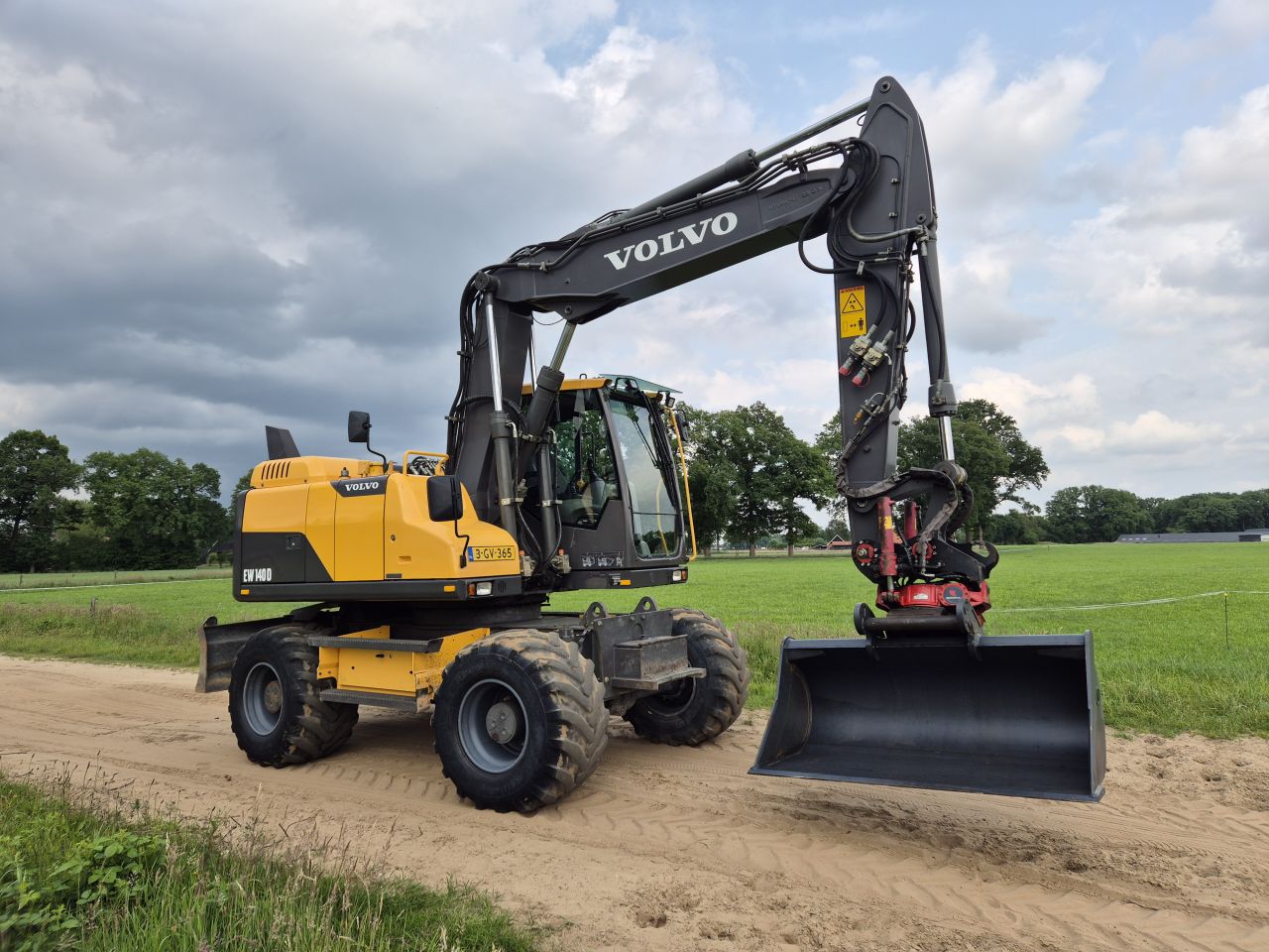 Volvo EW 140 D mobiele kraan / graafmachine (draaikantelstuk)