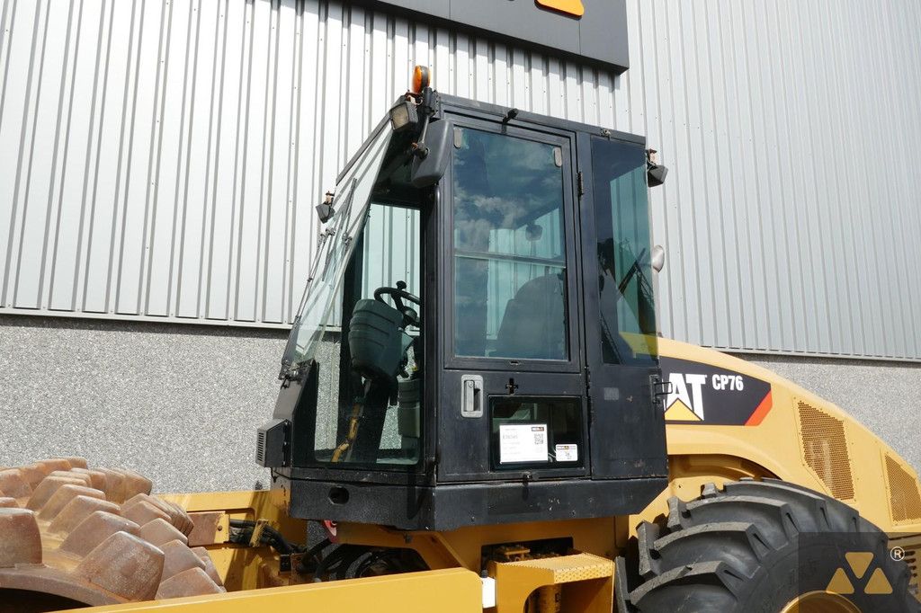 Caterpillar CP76