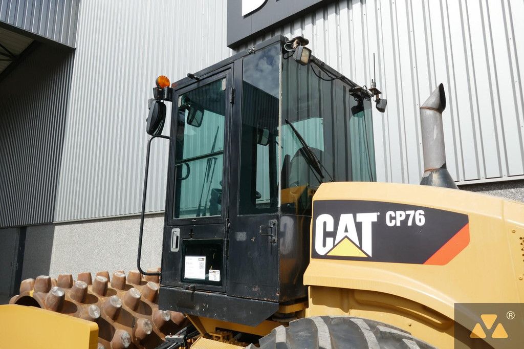 Caterpillar CP76