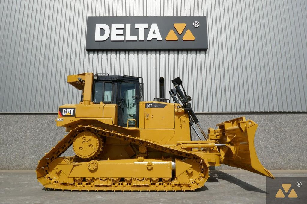 Caterpillar D6T LGP