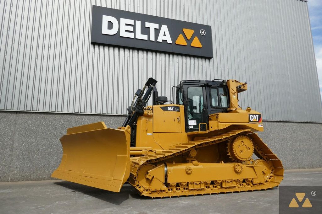 Caterpillar D6T LGP