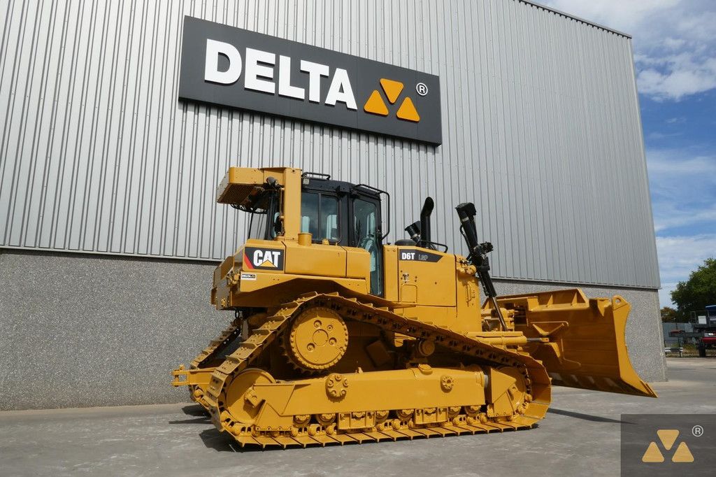 Caterpillar D6T LGP