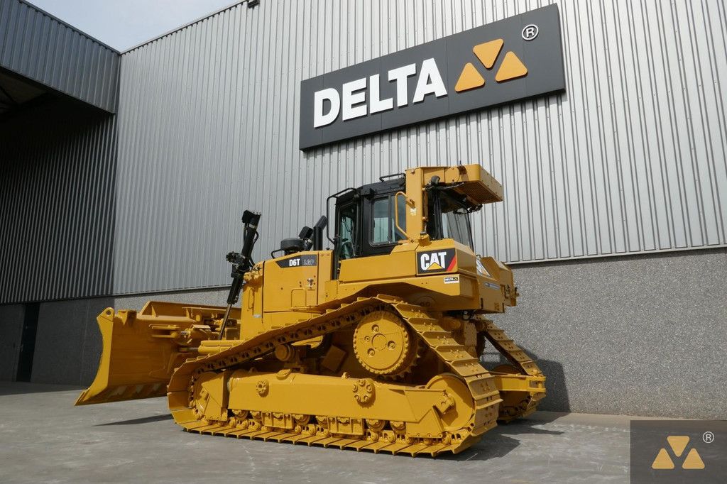 Caterpillar D6T LGP