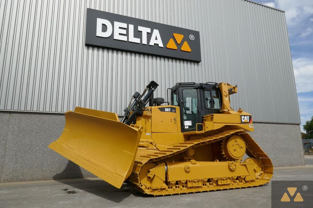 Caterpillar D6T LGP