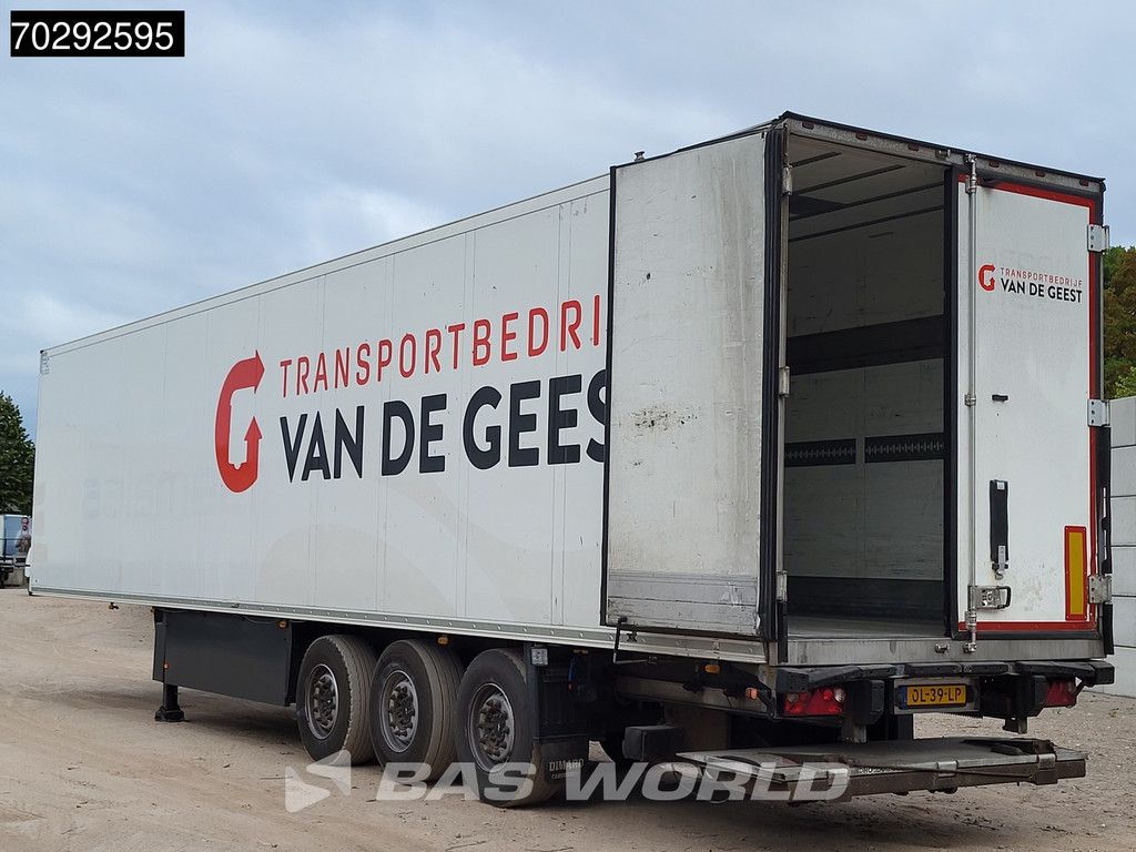 Schmitz SKO24 3 assen TUV 01/26 Liftachse Blumenbreit Palettenkisten Tailgate Defect