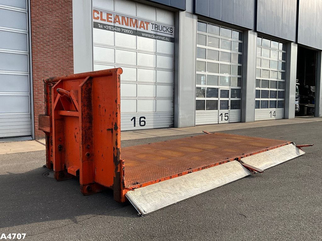 Container flatbed met zijborden