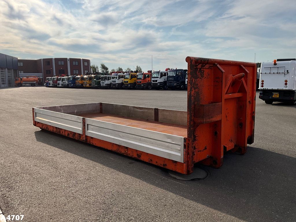 Container flatbed met zijborden