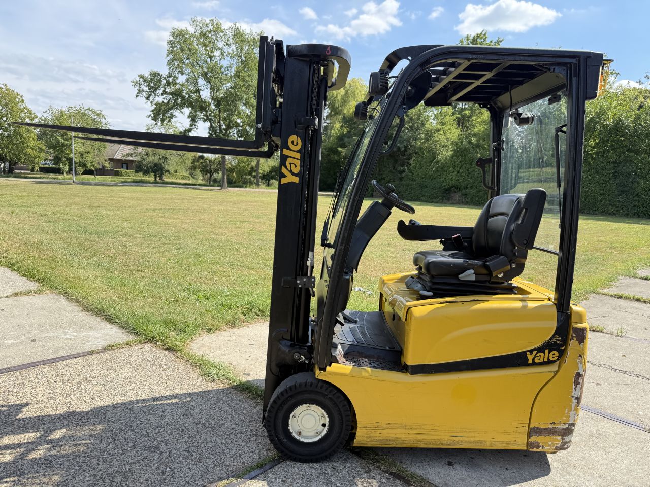 Yale 1500KG triplex 4.6M Freelift Sideshift 1800uur verlichting