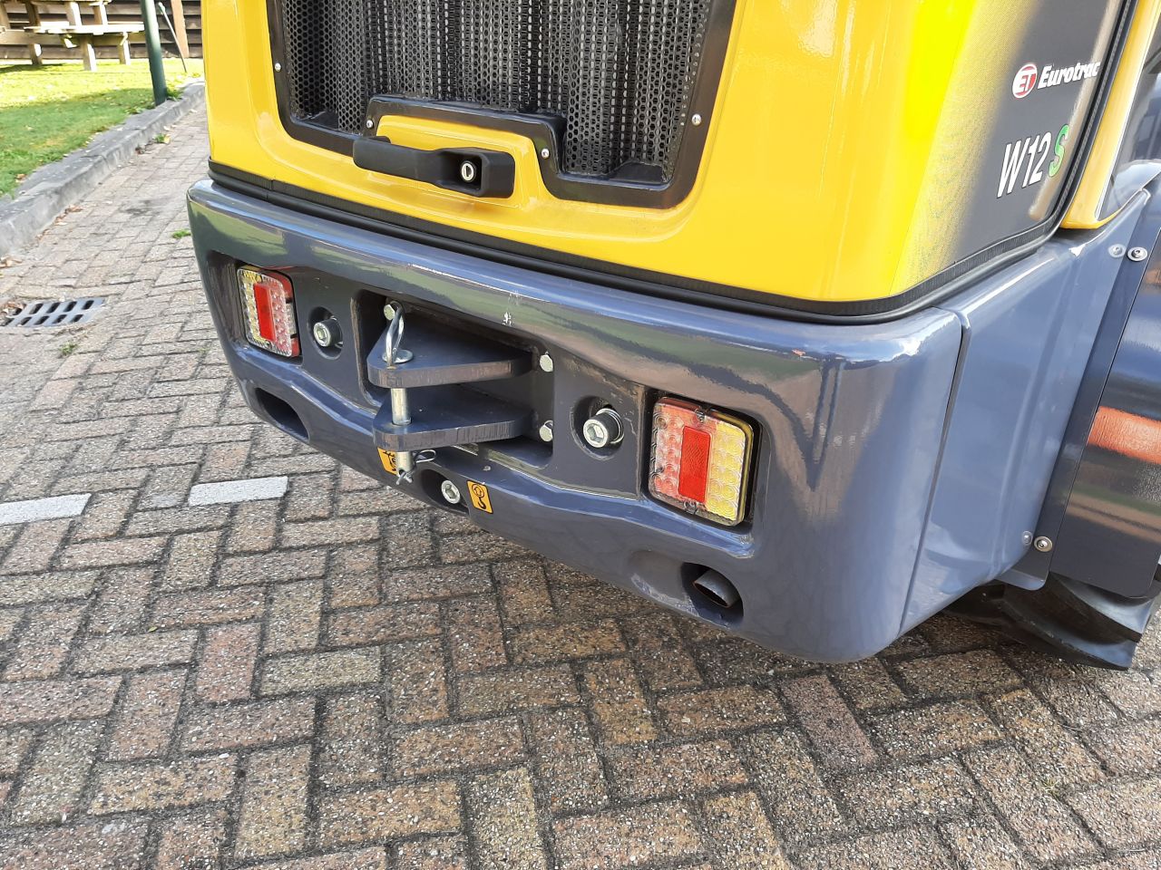 Eurotrac W12 S - Incl. grondbak en palletvork - Lease evt.