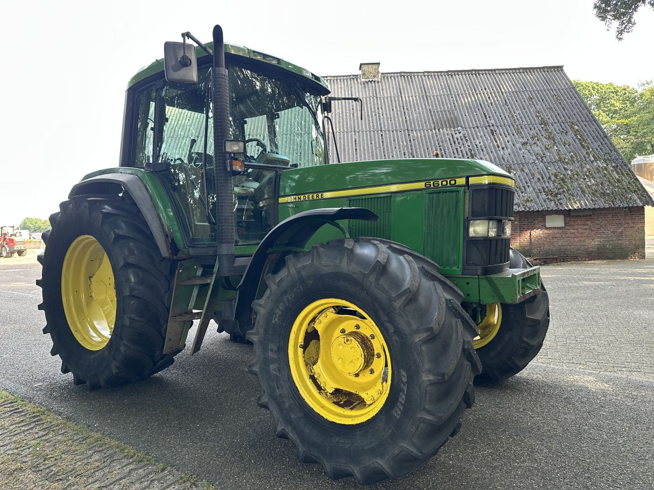 John Deere 6600