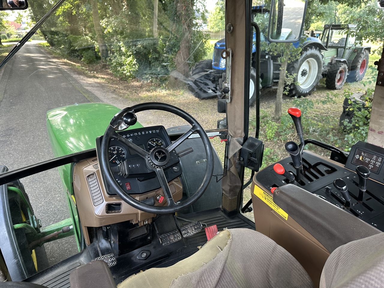 John Deere 6600
