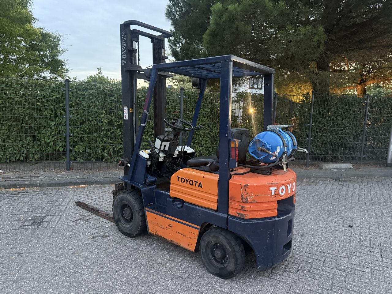 Toyota 1500KG lpg heftruck automaat luchtbanden verlichting