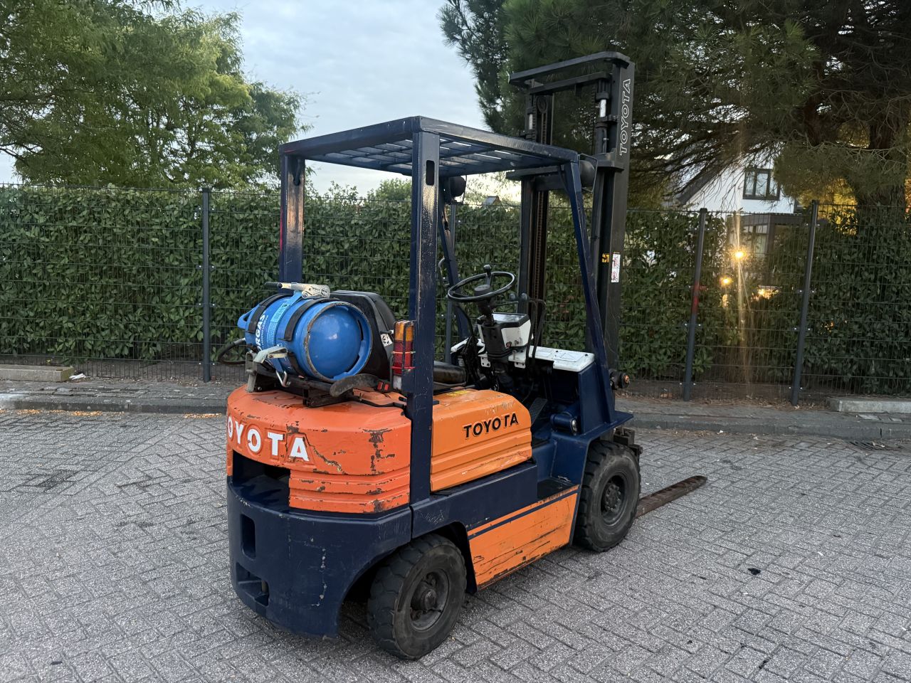 Toyota 1500KG lpg heftruck automaat luchtbanden verlichting