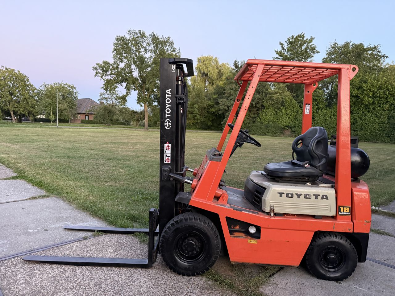 Toyota 1800KG LPG heftruck automaat 3e ventiel luchtbanden