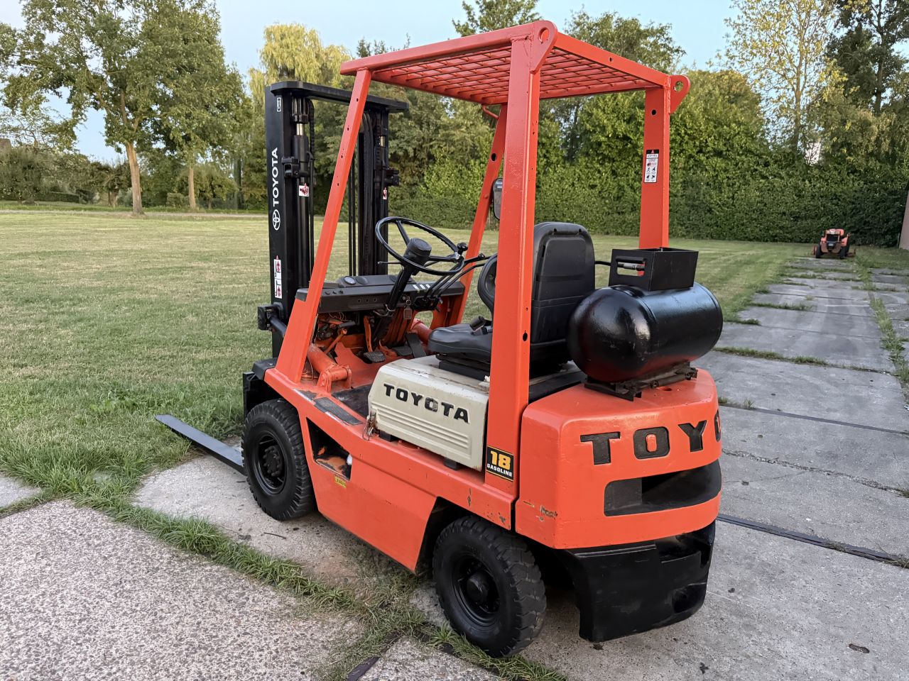 Toyota 1800KG LPG heftruck automaat 3e ventiel luchtbanden