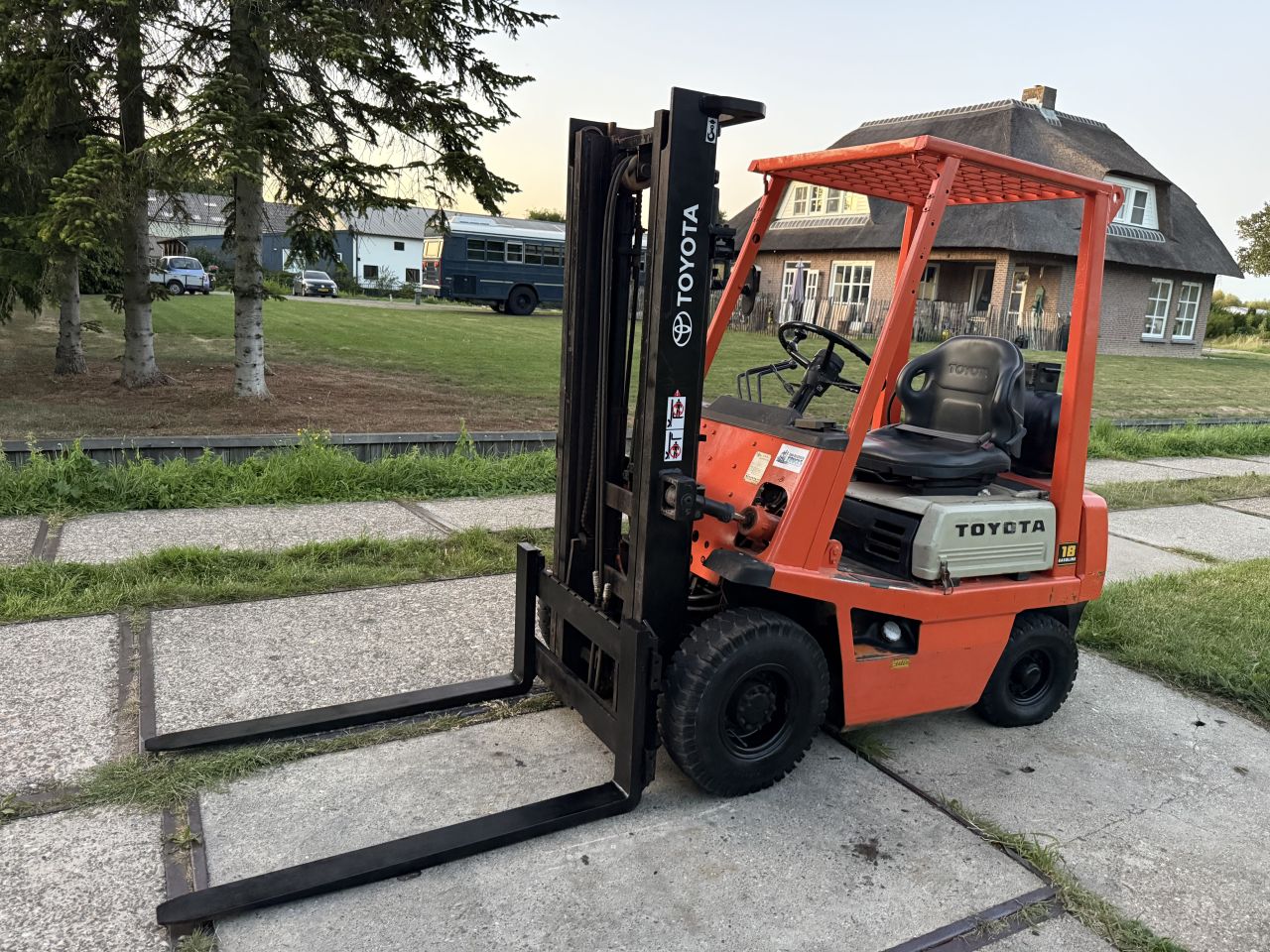 Toyota 1800KG LPG heftruck automaat 3e ventiel luchtbanden