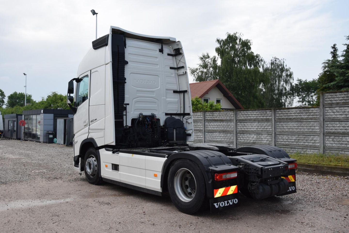 Volvo FH 460 Globetrotter XL i-Save Side Skirts