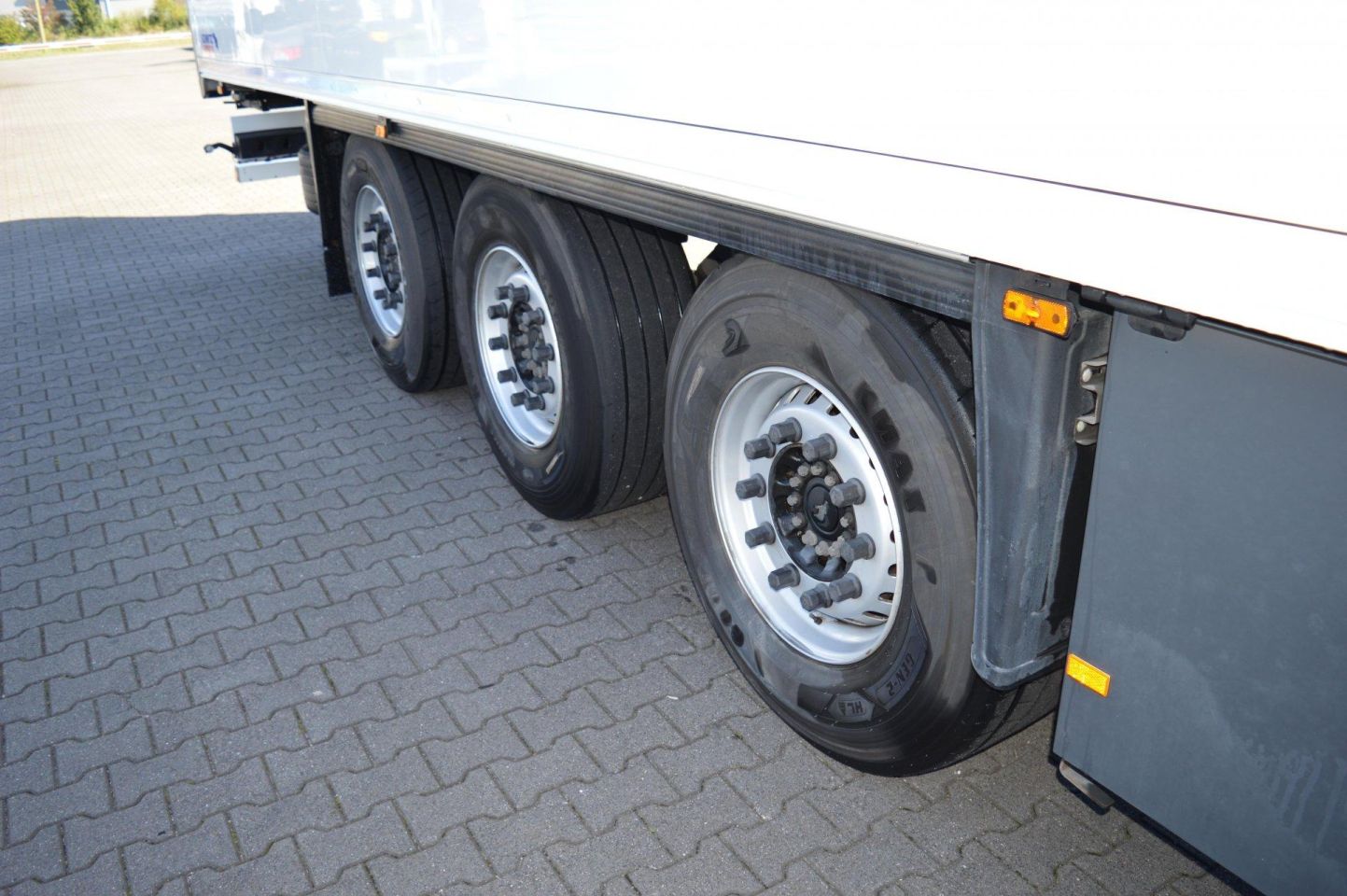 Schmitz Cargobull SKO FP 45 ThermoKing SLXi 300