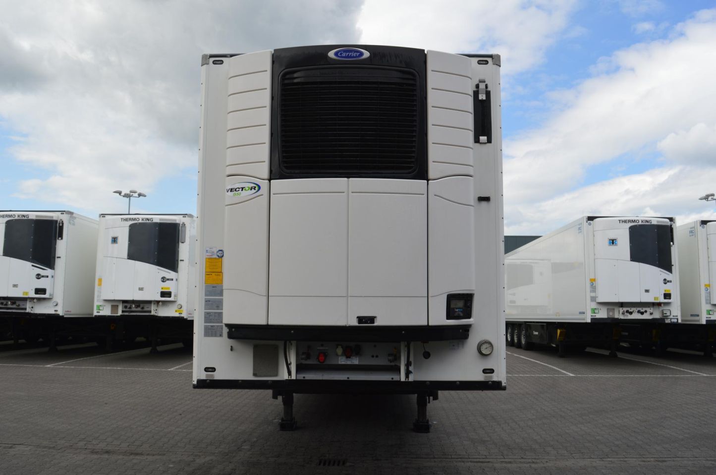 Schmitz Cargobull SKO FP 45 Carrier Vector 1550