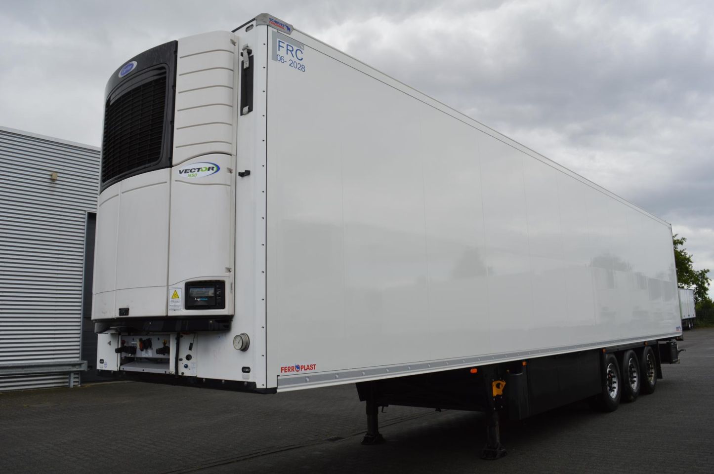 Schmitz Cargobull SKO FP 45 Carrier Vector 1550