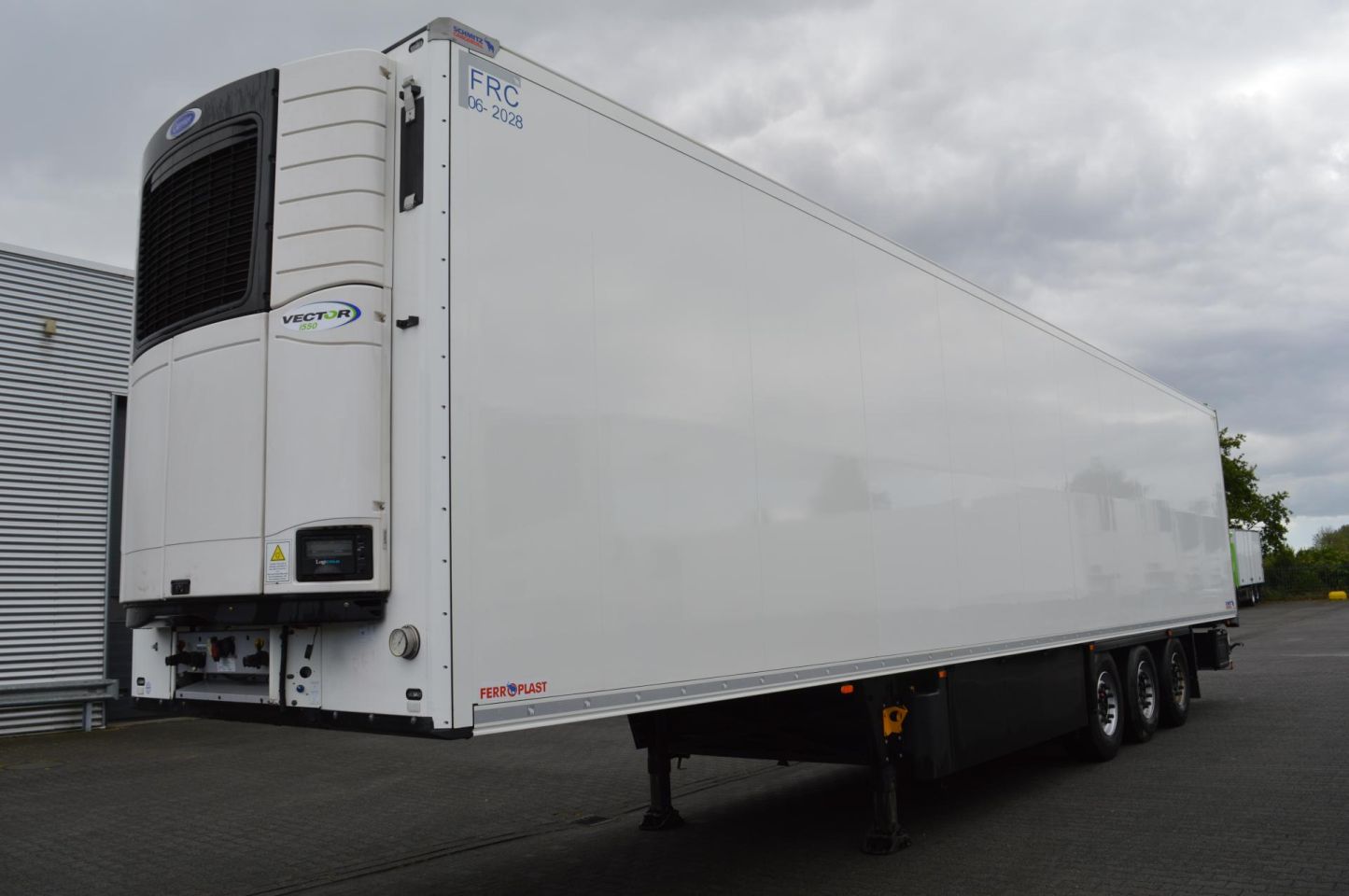 Schmitz Cargobull SKO FP 45 Carrier Vector 1550