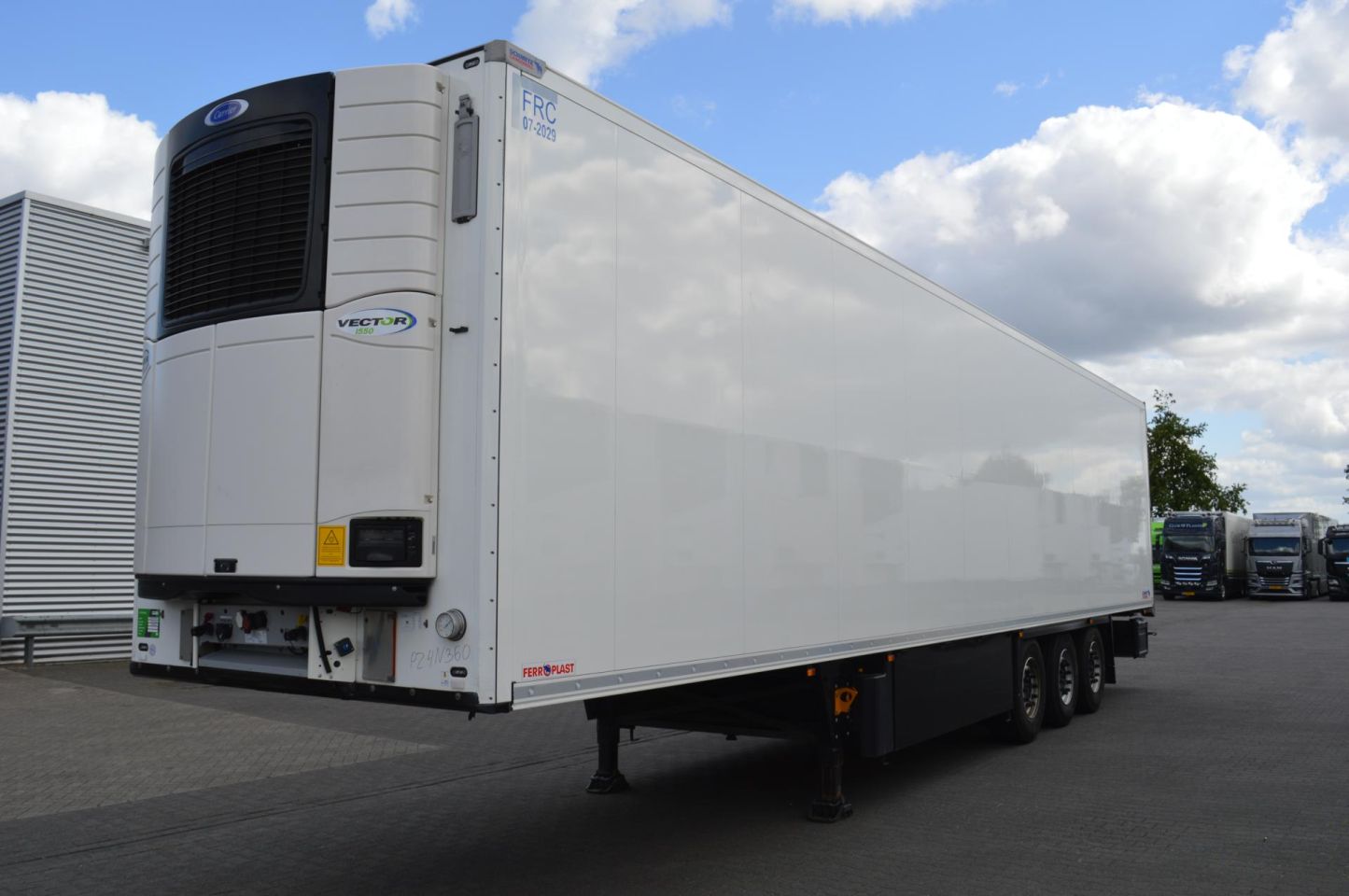 Schmitz Cargobull SKO FP 45 Carrier Vector 1550
