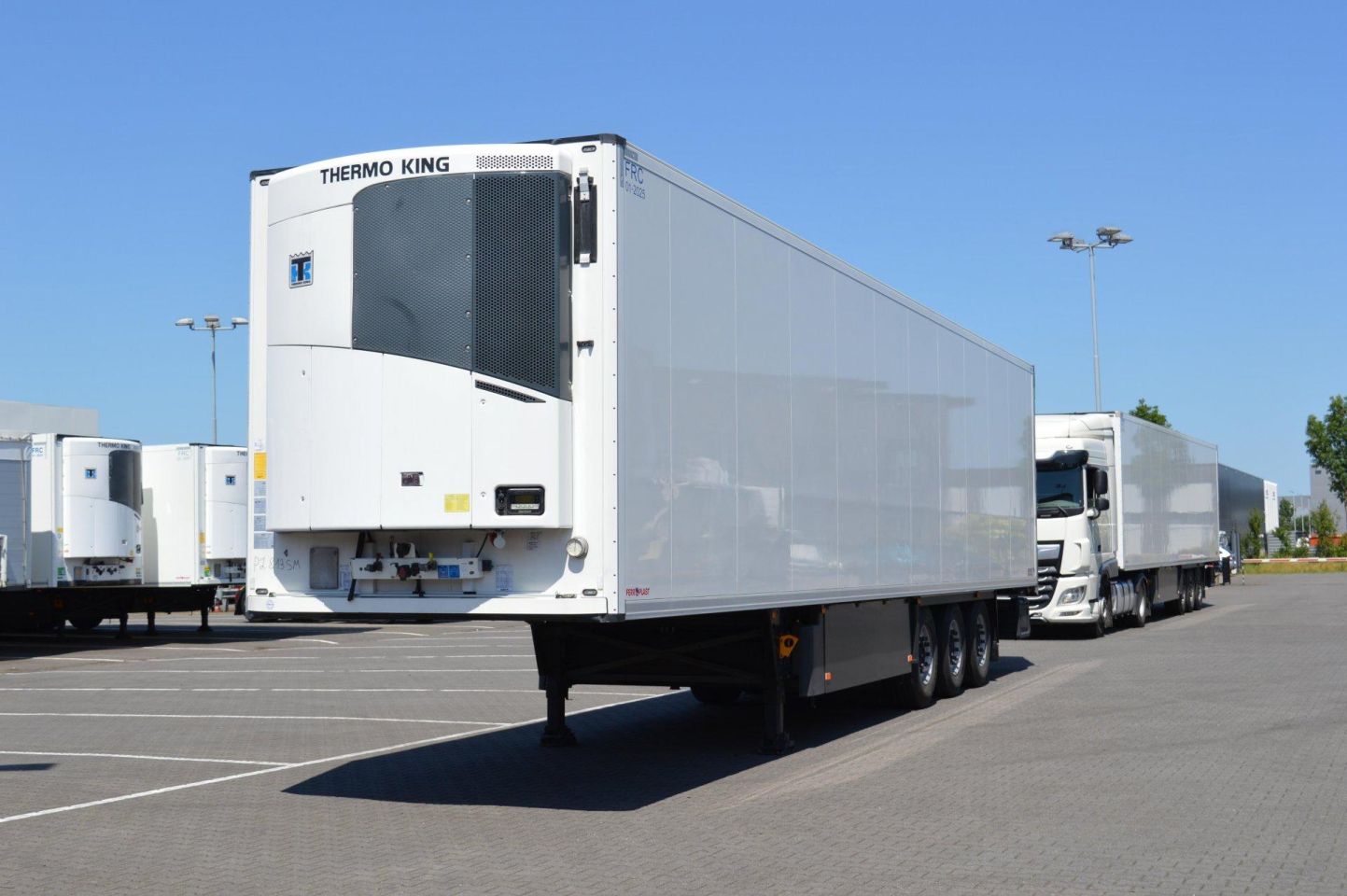Schmitz Cargobull SKO FP 45 ThermoKing SLXi 300