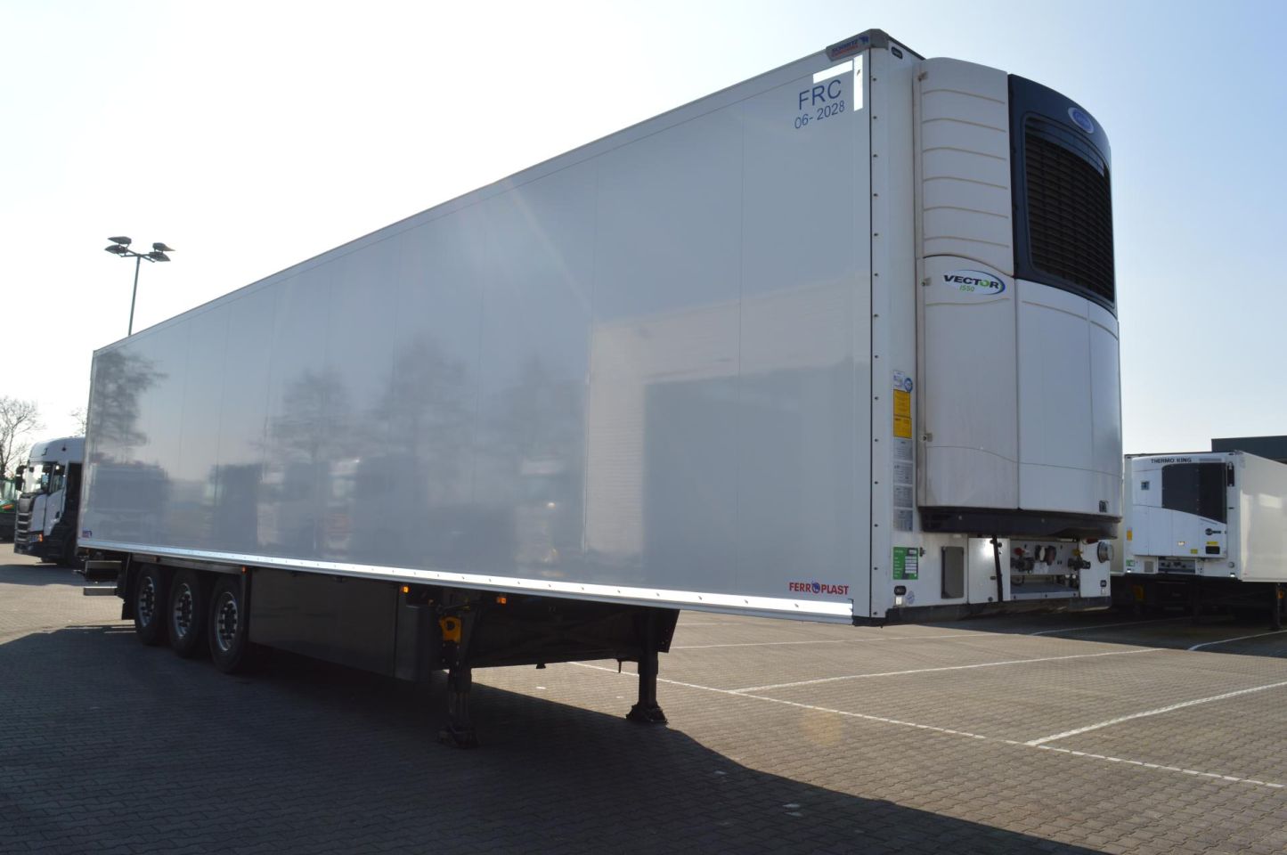 Schmitz Cargobull SKO FP 45 Carrier Vector 1550