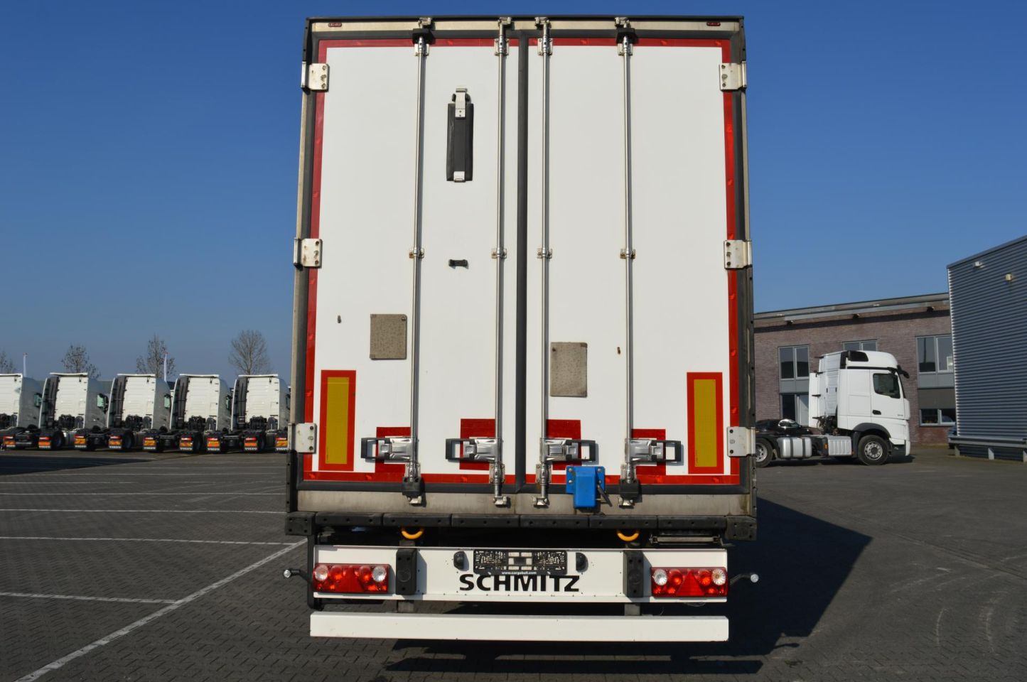 Schmitz Cargobull SKO FP 45 Carrier Vector 1550