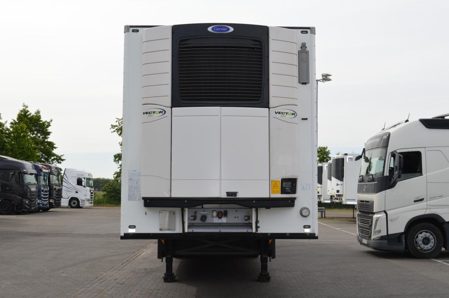 Schmitz Cargobull SKO FP 45 Carrier Vector 1550