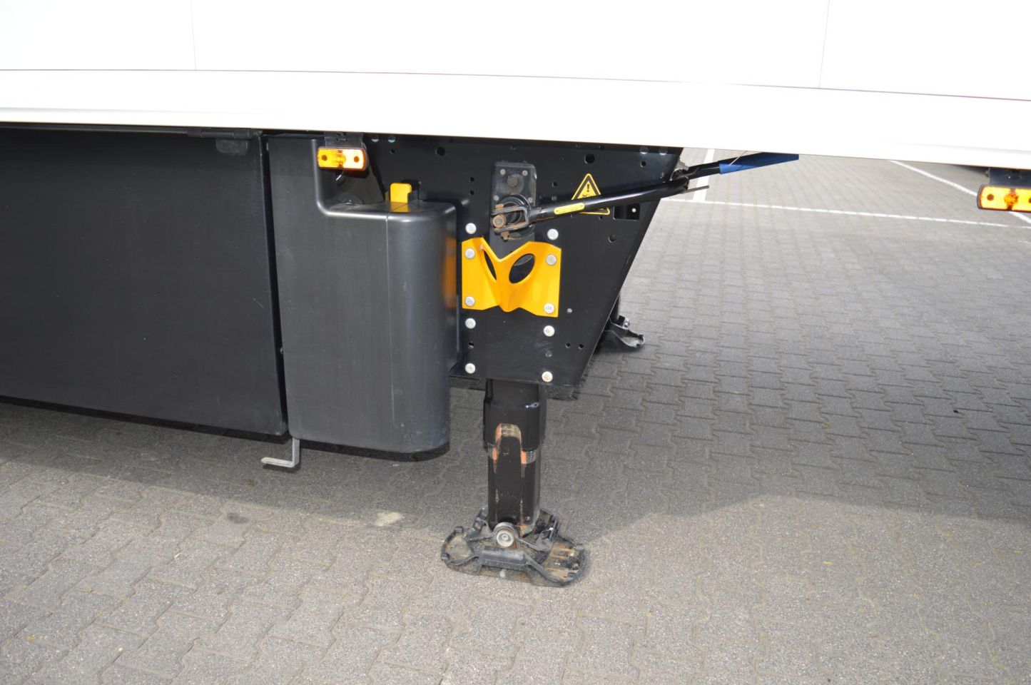 Schmitz Cargobull SKO FP 45 Carrier Vector 1550