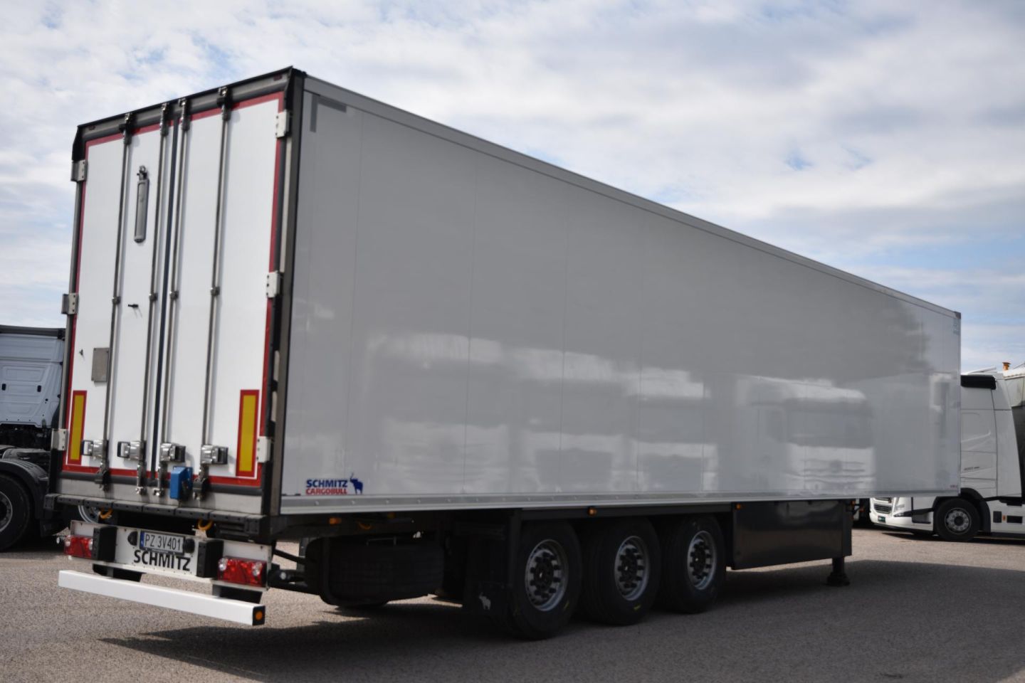 Schmitz Cargobull SKO FP 60 ThermoKing SLXi 300