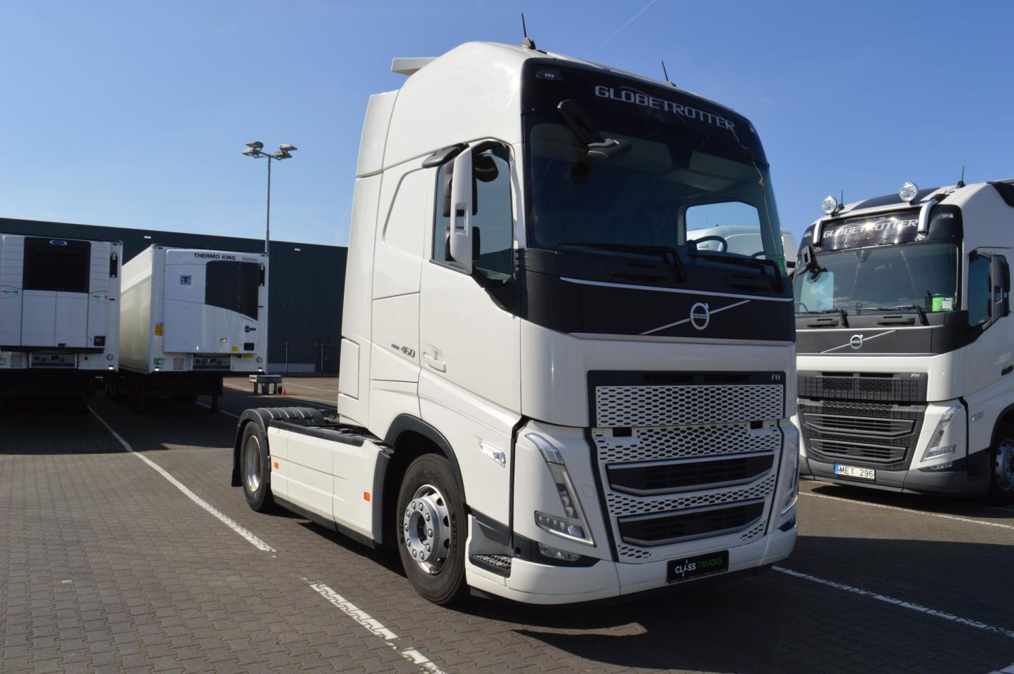Volvo FH 460 Globetrotter XL i-Save Side Skirts