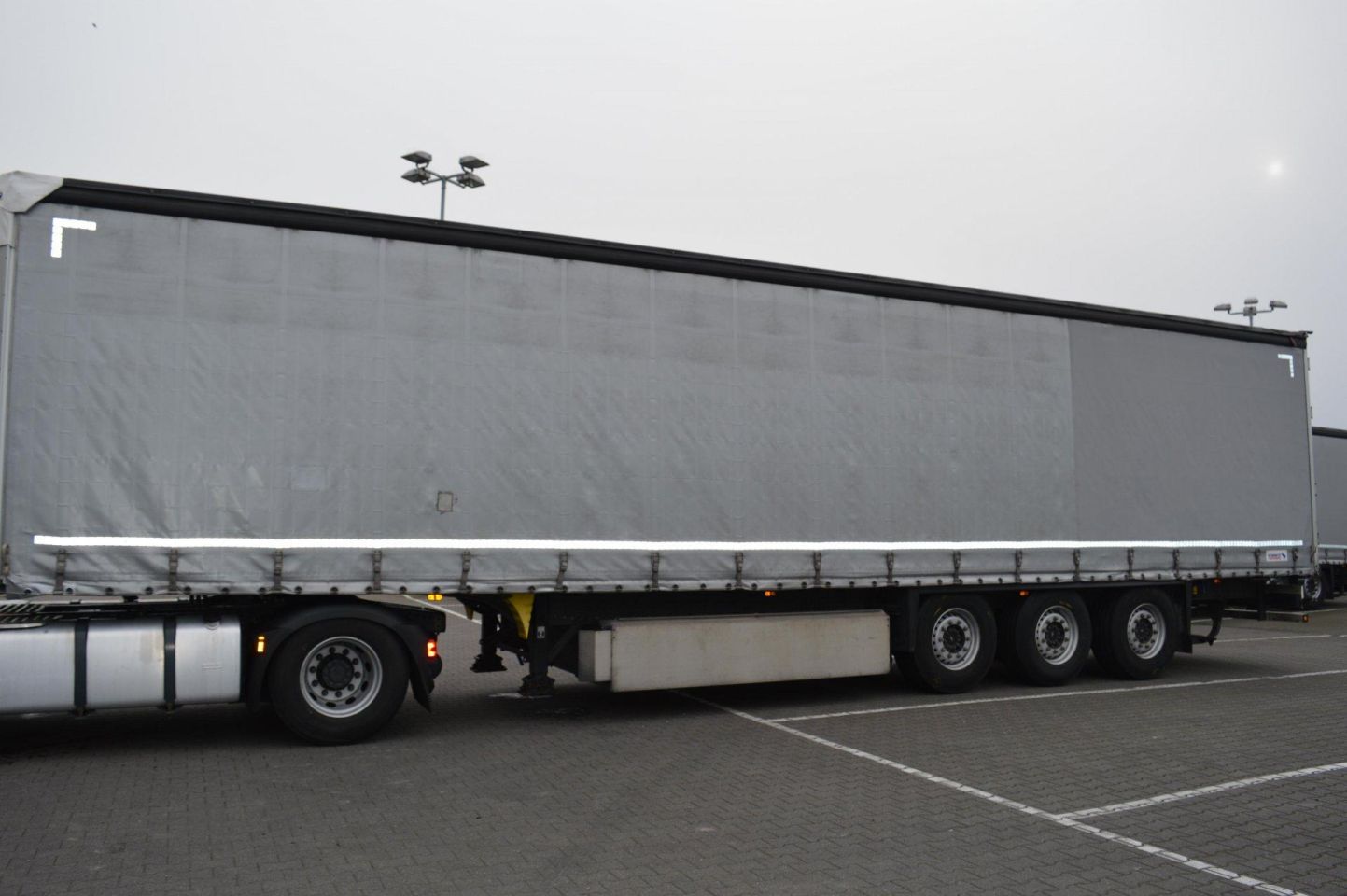 Schmitz Cargobull SCS24/L Lifting Axle