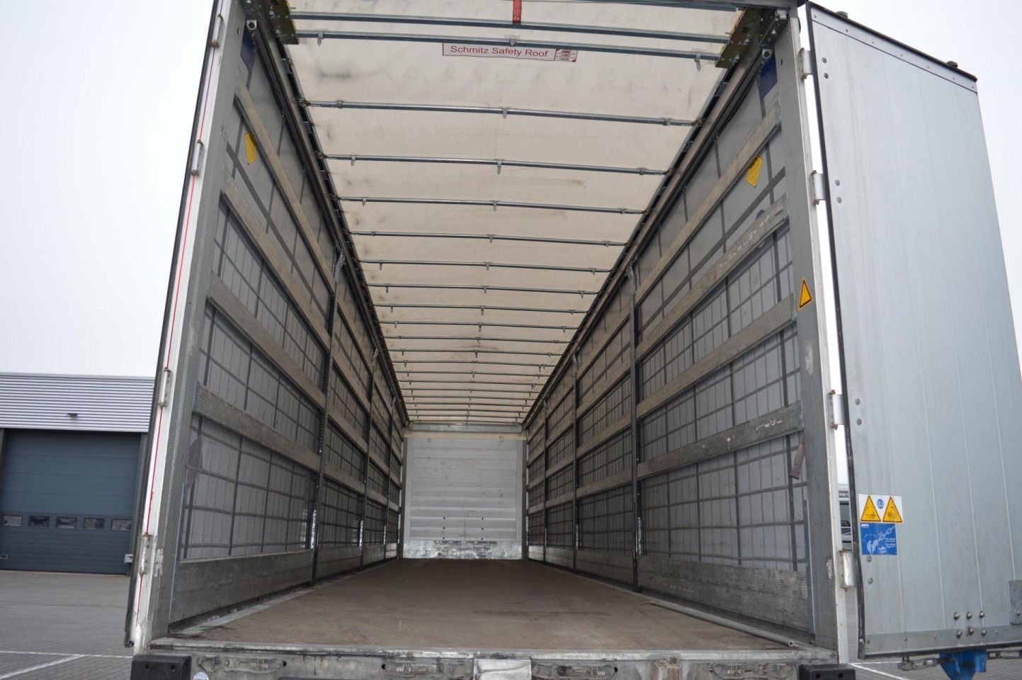Schmitz Cargobull SCS24/L Lifting Axle