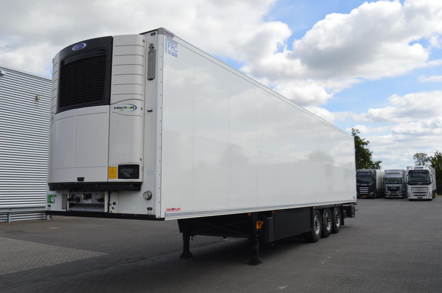 Schmitz Cargobull SKO FP 45 Carrier Vector 1550