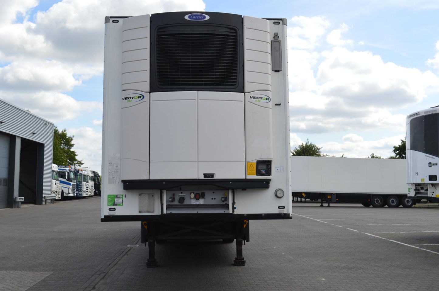 Schmitz Cargobull SKO FP 45 Carrier Vector 1550