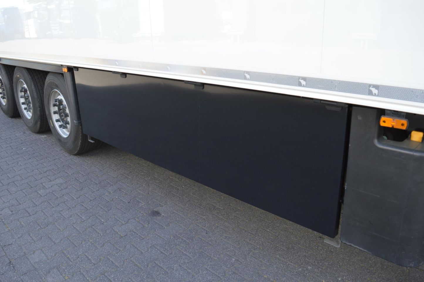 Schmitz Cargobull SKO FP 60 ThermoKing SLXi 300