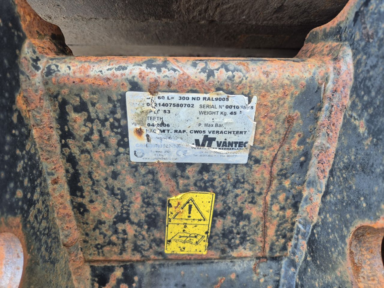 Gebruikte AIRMANN AX33U midigraver 3510 kgs
