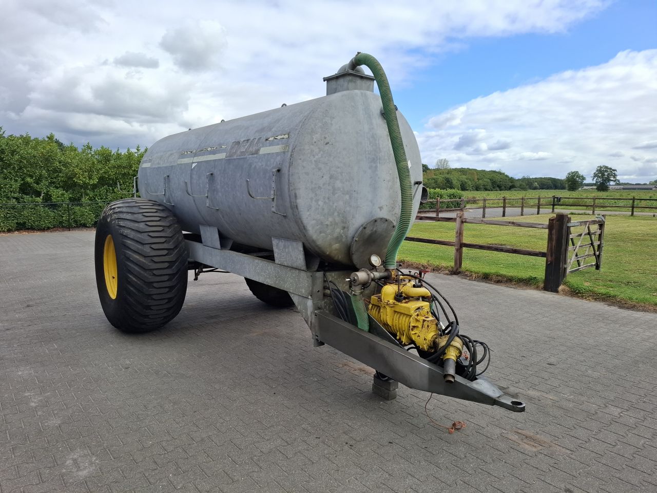 Schouten tank