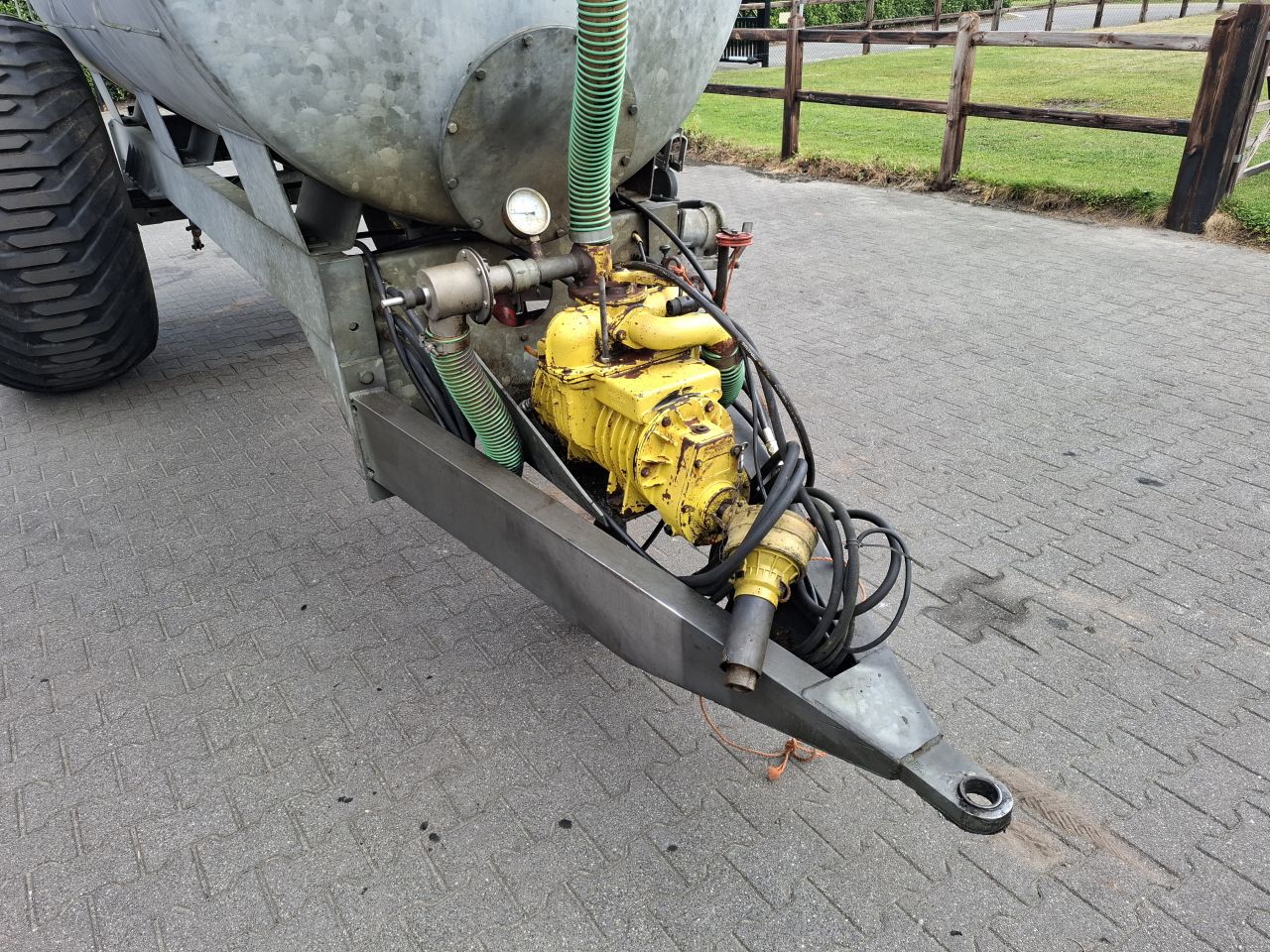 Schouten tank