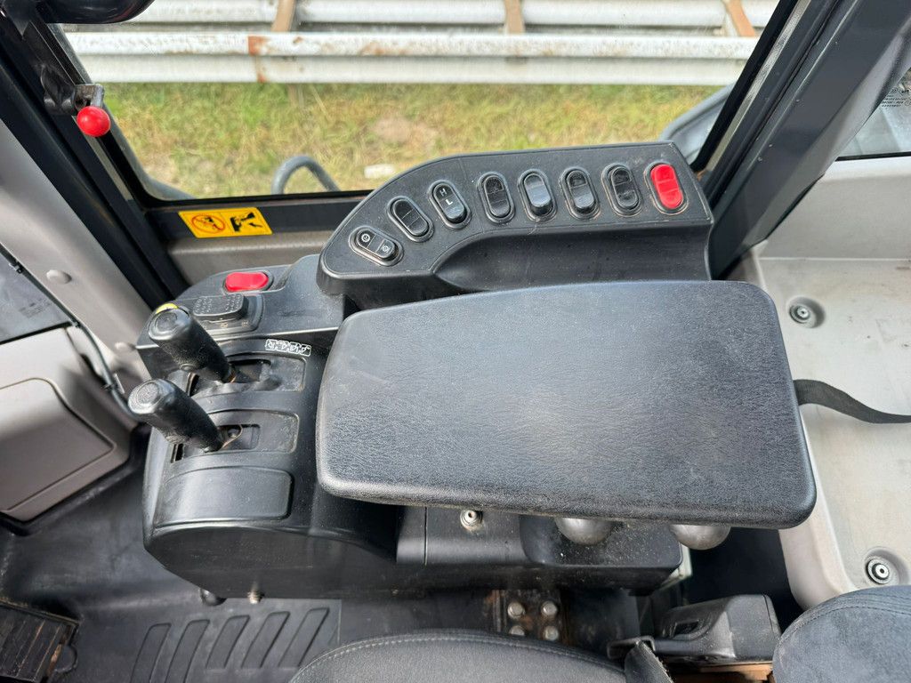 Komatsu WA470-8