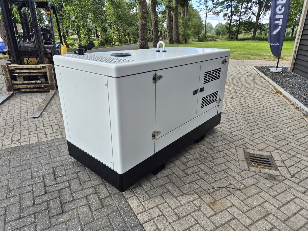 BRINKMAN & NIEMEIJER 17.5 KVA dieselaggregaat