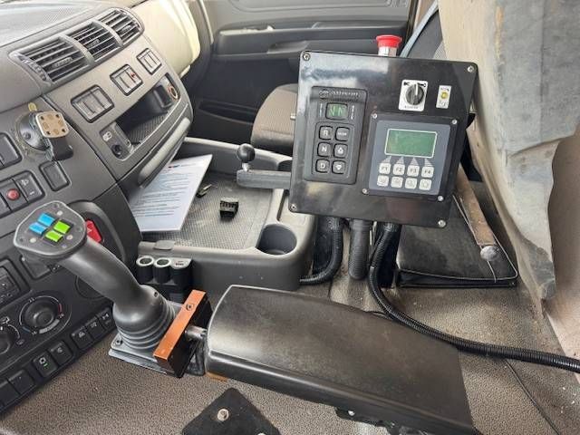 Garbage truck/Chassis Cab DAF CF290 Diesel 2014