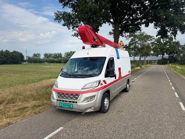 LKW mit Arbeitsbühne Peugeot Boxer 2.2HDI Diesel 12.5m 2016
