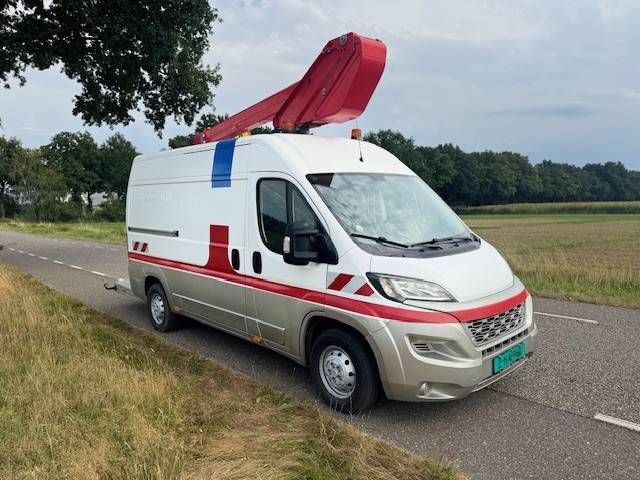 LKW mit Arbeitsbühne Peugeot Boxer 2.2HDI Diesel 12.5m 2016