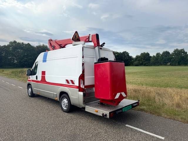 LKW mit Arbeitsbühne Peugeot Boxer 2.2HDI Diesel 12.5m 2016