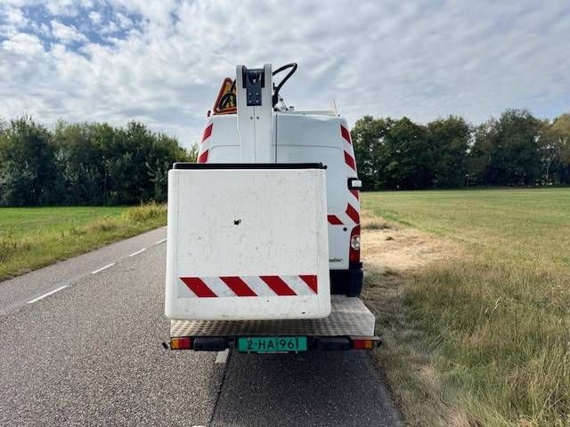 Renault Master 2.5DCI Diesel 13,5 m 2008 Selbstfahrende Hubarbeitsbühne