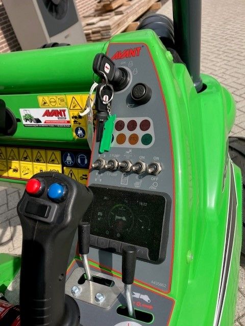 Nieuwe AVANT 635i TDL+ kniklader 1750 kgs